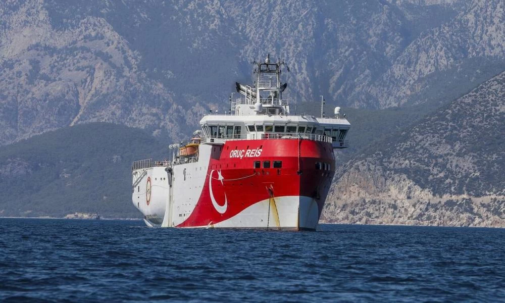Συνεχίζεται το ''θρίλερ'' με το Oruc Reis: Πλέει όλο και πιο κοντά στο Καστελόριζο!